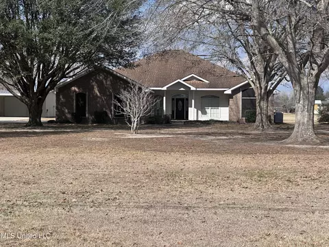 8201 Pecan Ridge Dr, Moss Point, MS 39562