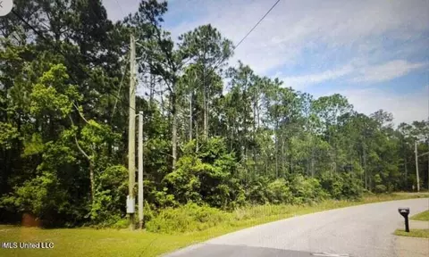 000 Royal Oak Blvd, Pass Christian, MS 39571