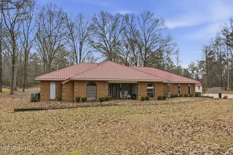 420 Shadow Lake Cv, Raymond, MS 39154