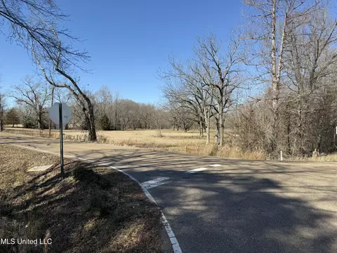 001 Pinehaven Dr, Clinton, MS 39056