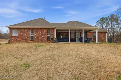 Exterior - 103 Cody Ln, Brandon, MS 39042 photo 7 of 9