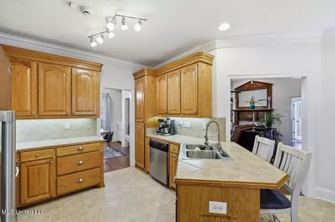 Kitchen - 103 Cody Ln, Brandon, MS 39042 photo 2 of 4