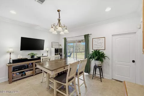 Dining - 103 Cody Ln, Brandon, MS 39042 photo 1 of 4