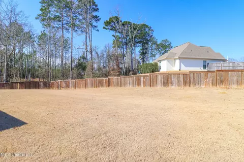Exterior - 405 Elen Ct, Brandon, MS 39042 photo 3 of 6