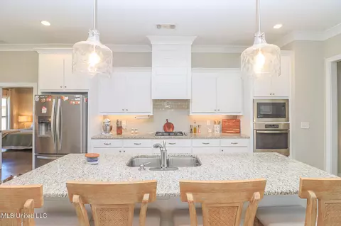 Kitchen - 405 Elen Ct, Brandon, MS 39042 photo 1 of 4