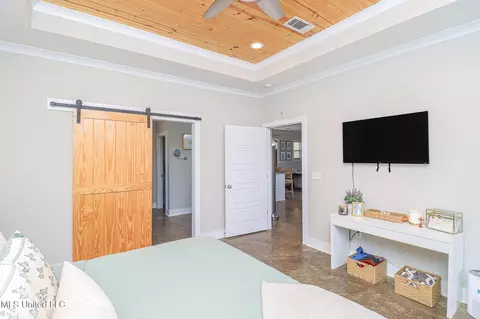 Bedroom - 405 Elen Ct, Brandon, MS 39042 photo 2 of 13