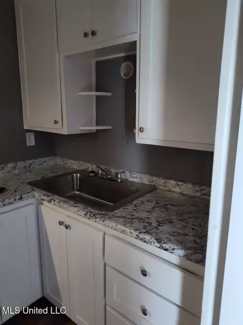 Kitchen - 243 Mitchell Ave, Jackson, MS 39216 photo 3 of 3