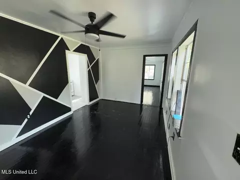 Living - 243 Mitchell Ave, Jackson, MS 39216 photo 1 of 2