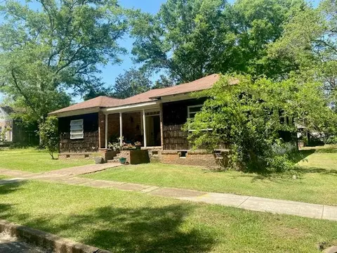 134 W A B W New York Ave, Mccomb, MS 39648