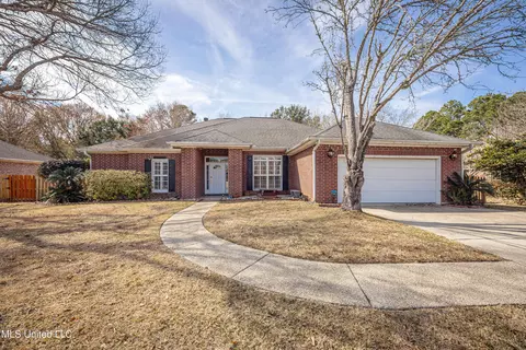 3024 Trentwood Dr, Ocean Springs, MS 39564