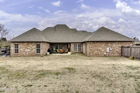 Exterior - 158 Hampton Hills Blvd, Canton, MS 39046 photo 8 of 10
