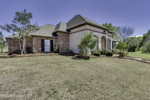Exterior - 158 Hampton Hills Blvd, Canton, MS 39046 photo 3 of 10