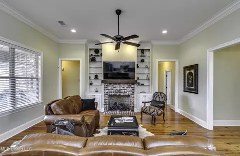 Living - 158 Hampton Hills Blvd, Canton, MS 39046 photo 6 of 7