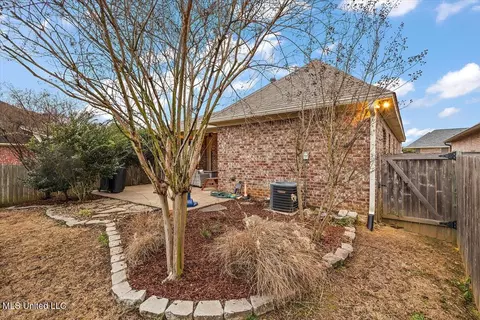 Exterior - 304 Ridge Pointe Dr, Brandon, MS 39042 photo 4 of 4