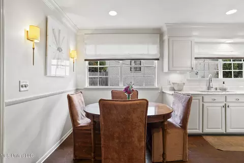 Dining - 2467 E Northside Dr, Jackson, MS 39211 photo 3 of 3