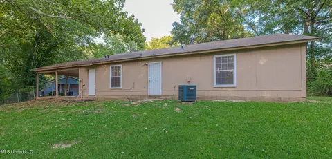 Exterior - 126 Pine Cv, Jackson, MS 39212 photo 6 of 7
