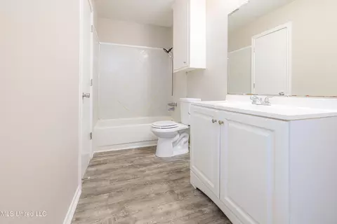 Bath - 126 Pine Cv, Jackson, MS 39212 photo 3 of 4