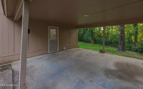 Exterior - 126 Pine Cv, Jackson, MS 39212 photo 4 of 7