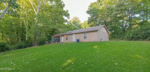 Exterior - 126 Pine Cv, Jackson, MS 39212 photo 5 of 7