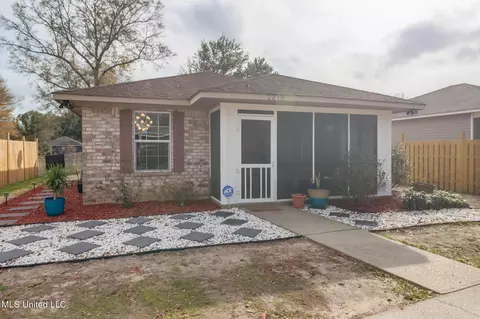 2219 33rd St, Gulfport, MS 39501