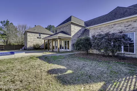 Exterior - 702 Tanglewood Dr, Madison, MS 39110 photo 17 of 25