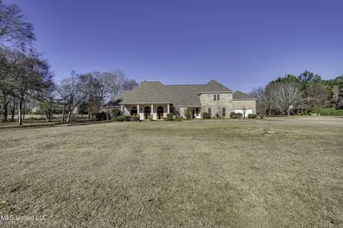 Exterior - 702 Tanglewood Dr, Madison, MS 39110 photo 6 of 25