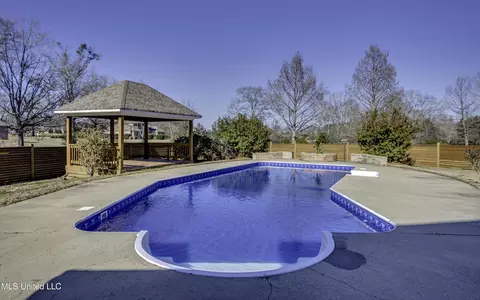 Exterior - 702 Tanglewood Dr, Madison, MS 39110 photo 11 of 25