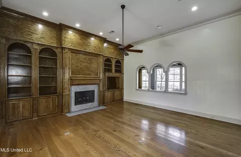 Living - 702 Tanglewood Dr, Madison, MS 39110 photo 1 of 14