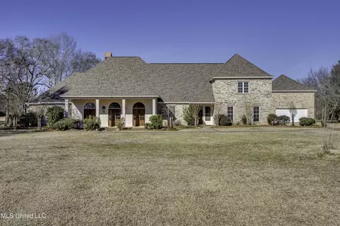 702 Tanglewood Dr, Madison, MS 39110
