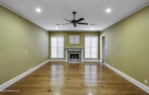 Living - 702 Tanglewood Dr, Madison, MS 39110 photo 13 of 14
