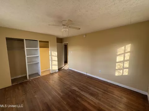 Bedroom - 2862 Oak Forest Dr, Jackson, MS 39212 photo 5 of 5