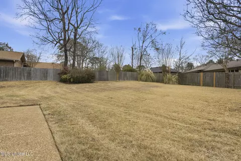 Exterior - 201 Greenfield Pl, Brandon, MS 39047 photo 5 of 8