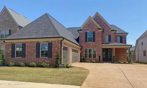 8066 Old Addison Dr, Olive Branch, MS 38654
