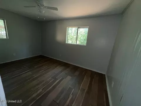 3114 Suncrest Dr, Jackson, MS 39212 photo 3