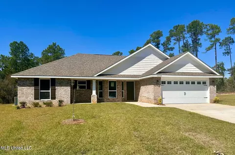 6288 Emerald Lake Dr, Biloxi, MS 39532