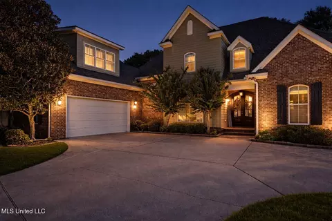 2490 Castille Pl, Biloxi, MS 39531