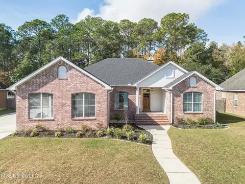 706 Old Savannah Dr, Long Beach, MS 39560