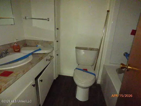Bath - 95 W Wilderness Rd, Natchez, MS 39120 photo 1 of 2