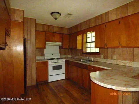 95 W Wilderness Rd, Natchez, MS 39120