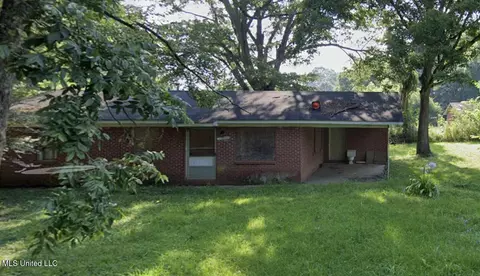 226 N Quitman St, Winona, MS 38967