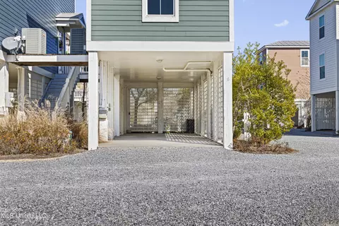 Exterior - 215 E 2nd St #6, Pass Christian, MS 39571 photo 11 of 15
