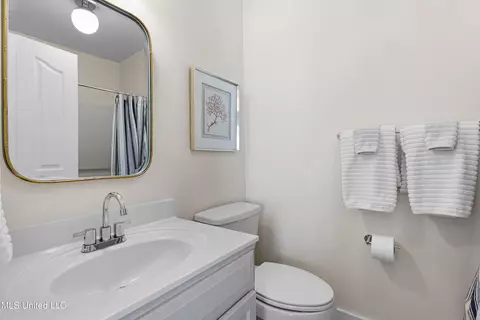 Bath - 215 E 2nd St #6, Pass Christian, MS 39571 photo 2 of 2