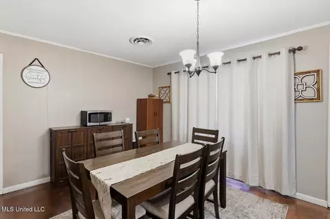Dining - 307 Mckay Dr, Carthage, MS 39051 photo 1 of 2