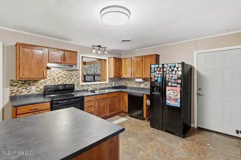 Kitchen - 307 Mckay Dr, Carthage, MS 39051 photo 3 of 3