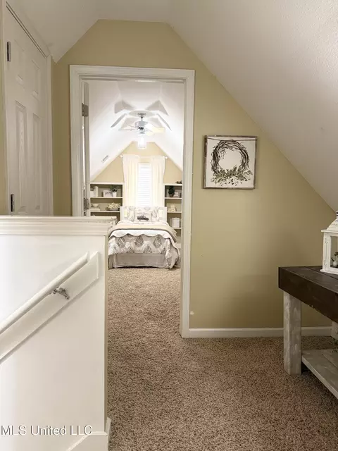 Entry Way - 136 N Parkway St, Hernando, MS 38632 photo 3 of 3