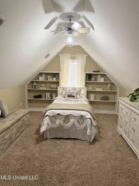 Bedroom - 136 N Parkway St, Hernando, MS 38632 photo 3 of 3