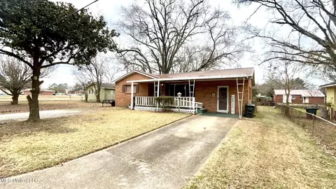 203 Pearl Dr, Pearl, MS 39208