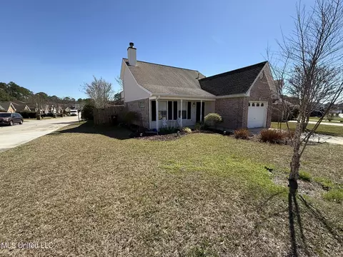 19478 W Lake Village Dr, Gulfport, MS 39503