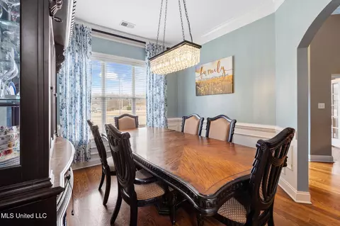 Dining - 1623 Imboden Cv, Nesbit, MS 38651 photo 2 of 2