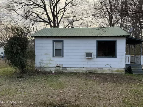 110 Moore Ave, Pelahatchie, MS 39145
